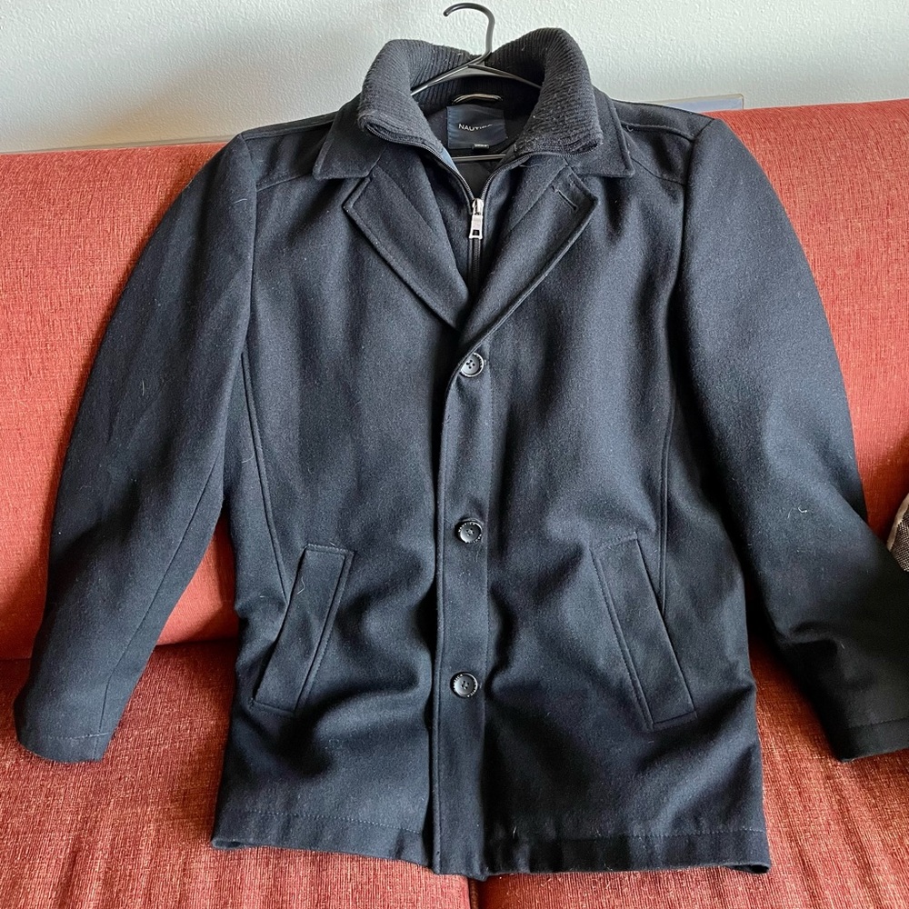Size M men’s Nautica brand pea coat.
